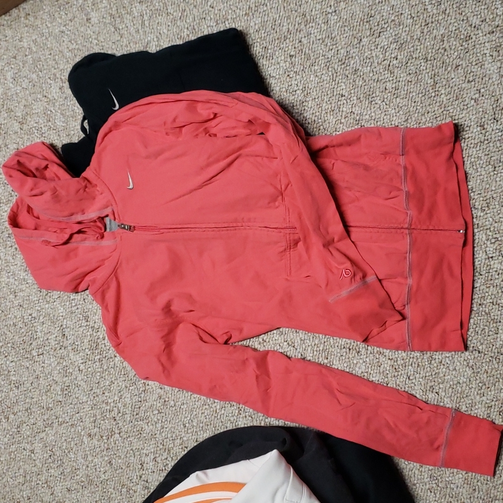 Athletic collection! - Picture 8 of 10